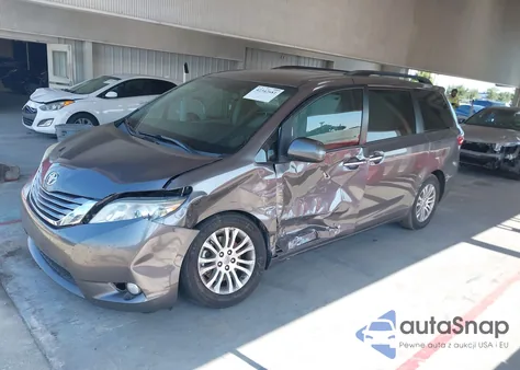 2017 Toyota Sienna Xle 8 Passenger z USA, uszkodzony, nr VIN 5TDYZ3DC0HS835216
